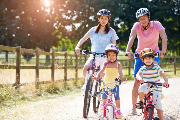 Fun outdoor bike riding activities for kids to encourage family bonding